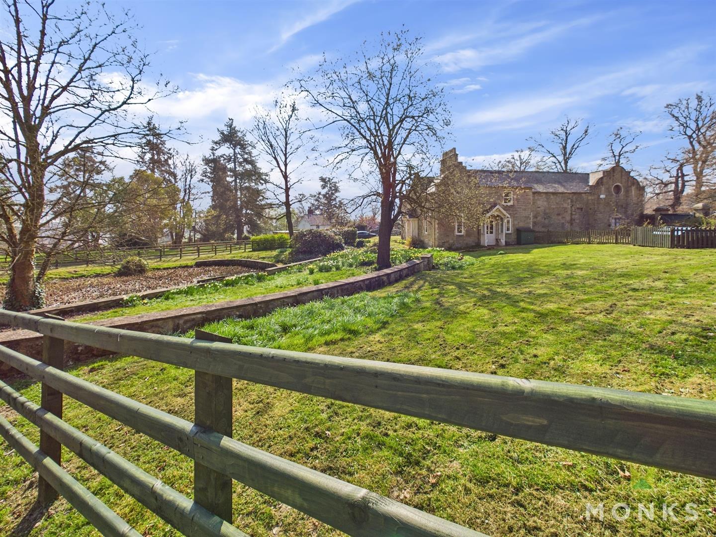5 Oakhurst Cottage Oakhurst Road, Oswestry, SY10 7BY For Sale